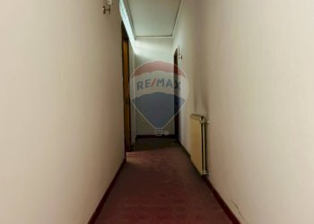 Hall / corridoio - Casa indipendente via francesco petrarca
 
28, Comiso - foto 20