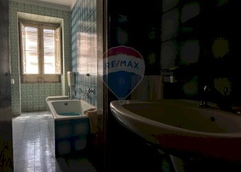 Bagno - Casa indipendente via francesco petrarca
 
28, Comiso - foto 21