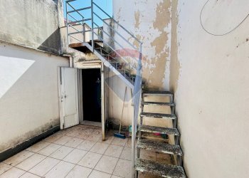 Scale - Casa indipendente via francesco petrarca
 
28, Comiso - foto 22