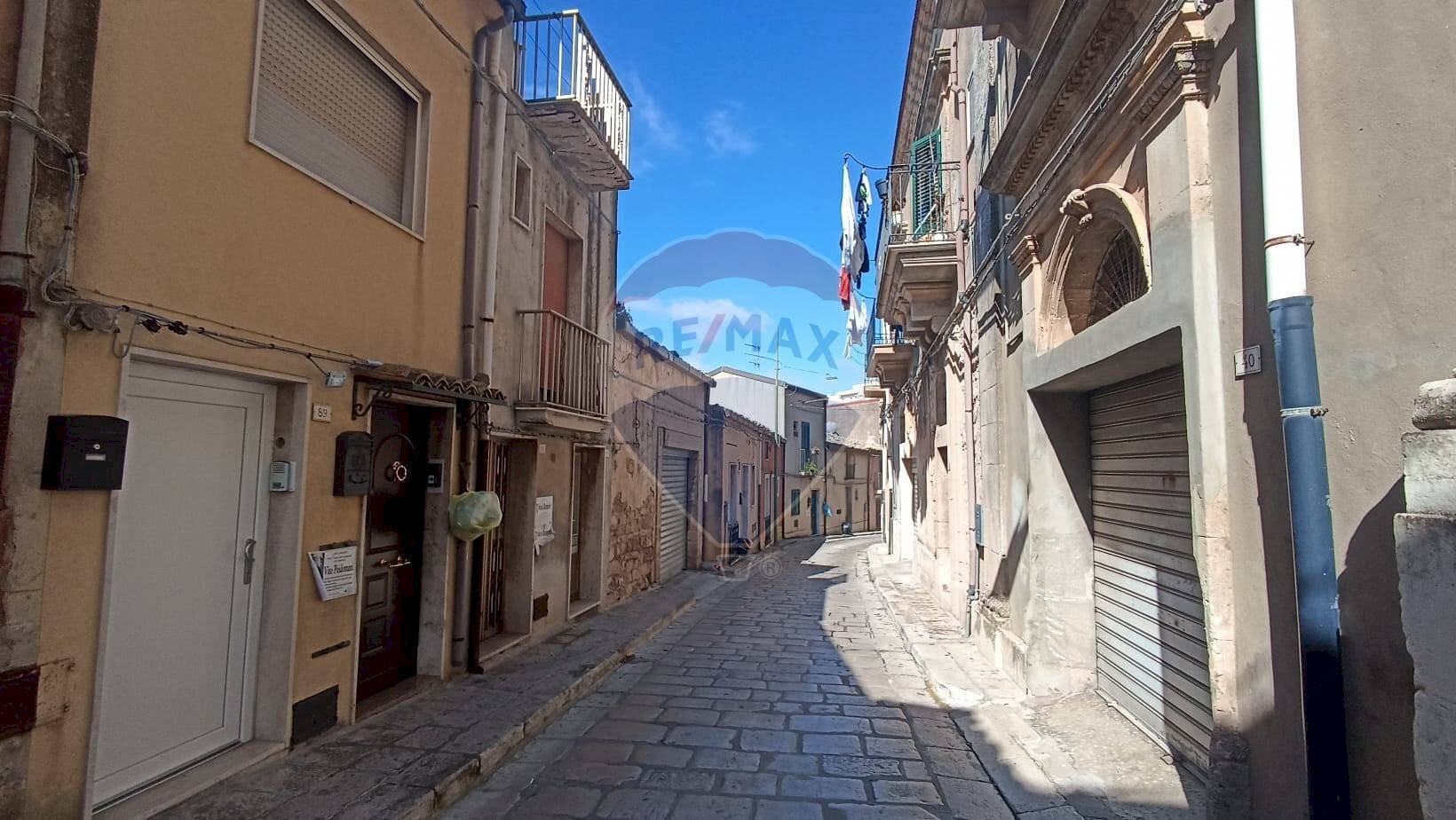 Edificio all\'aperto - Casa indipendente via gulfi, Chiaramonte Gulfi - foto 2