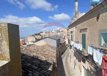Edificio all\'aperto - Casa indipendente via gulfi, Chiaramonte Gulfi - foto 10