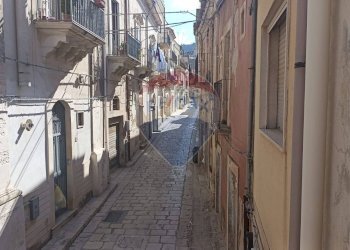 Edificio all\'aperto - Casa indipendente via gulfi, Chiaramonte Gulfi - foto 40