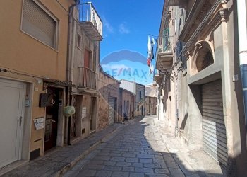 Edificio all\'aperto - Casa indipendente via gulfi, Chiaramonte Gulfi - foto 2