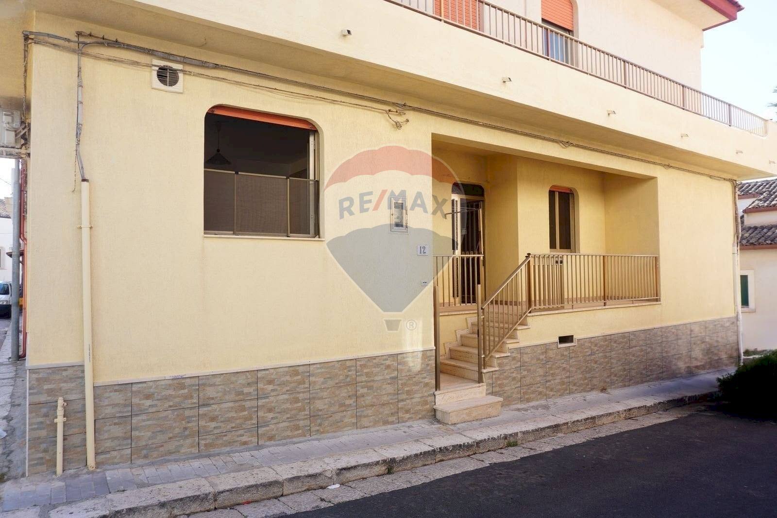 Edificio all\'aperto - Quadrilocale VIA AUGUSTA
 
12, Ragusa - foto 1