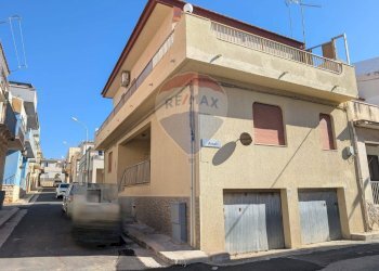 Edificio all\'aperto - Quadrilocale VIA AUGUSTA
 
12, Ragusa - foto 3