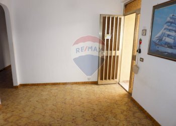 Stanza vuota - Quadrilocale VIA AUGUSTA
 
12, Ragusa - foto 6