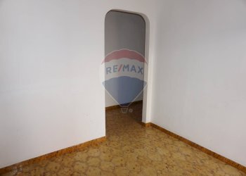 Stanza vuota - Quadrilocale VIA AUGUSTA
 
12, Ragusa - foto 8