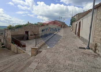 Edificio all\'aperto - Casa indipendente vincenzo  bellini
 
126, Giarratana - foto 5