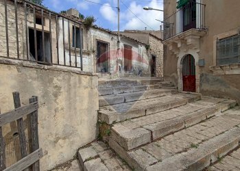 Edificio all\'aperto - Casa indipendente vincenzo  bellini
 
126, Giarratana - foto 7