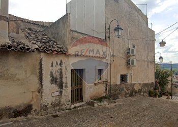 Casa all\'aperto - Casa indipendente vincenzo  bellini
 
126, Giarratana - foto 10