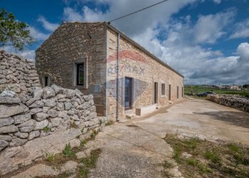 Casa all\'aperto - Rustico C.da Beddio Tresauro, Ragusa - foto 3