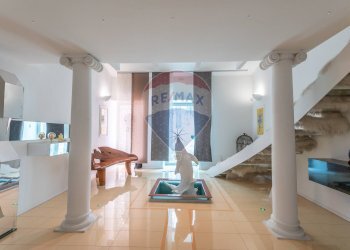 Palestra - Casa indipendente via Mantova
 
13, Comiso - foto 14