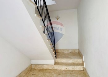 Scale - Appartamento VIA GOZZI
 
118, Santa Croce Camerina - foto 4