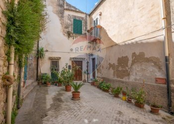 Casa all\'aperto - Casa indipendente Via Chiasso Chiavola
 
5, Ragusa - foto 20