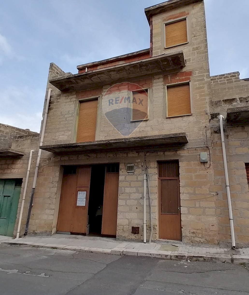 Casa all\'aperto - Casa indipendente via La Farina
 
70, Comiso - foto 2