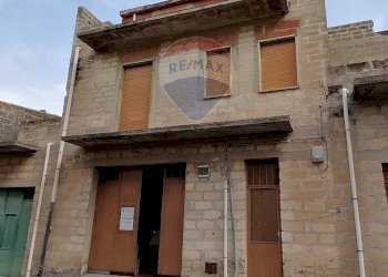 Casa all\'aperto - Casa indipendente via La Farina
 
70, Comiso - foto 2