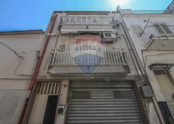 Edificio all\'aperto - Casa indipendente via Venezia
 
6, Comiso - foto 34