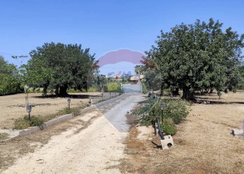 Giardino - Villa CONTRADA FORTURA STRADA COMUNALE 21, Vittoria - foto 10