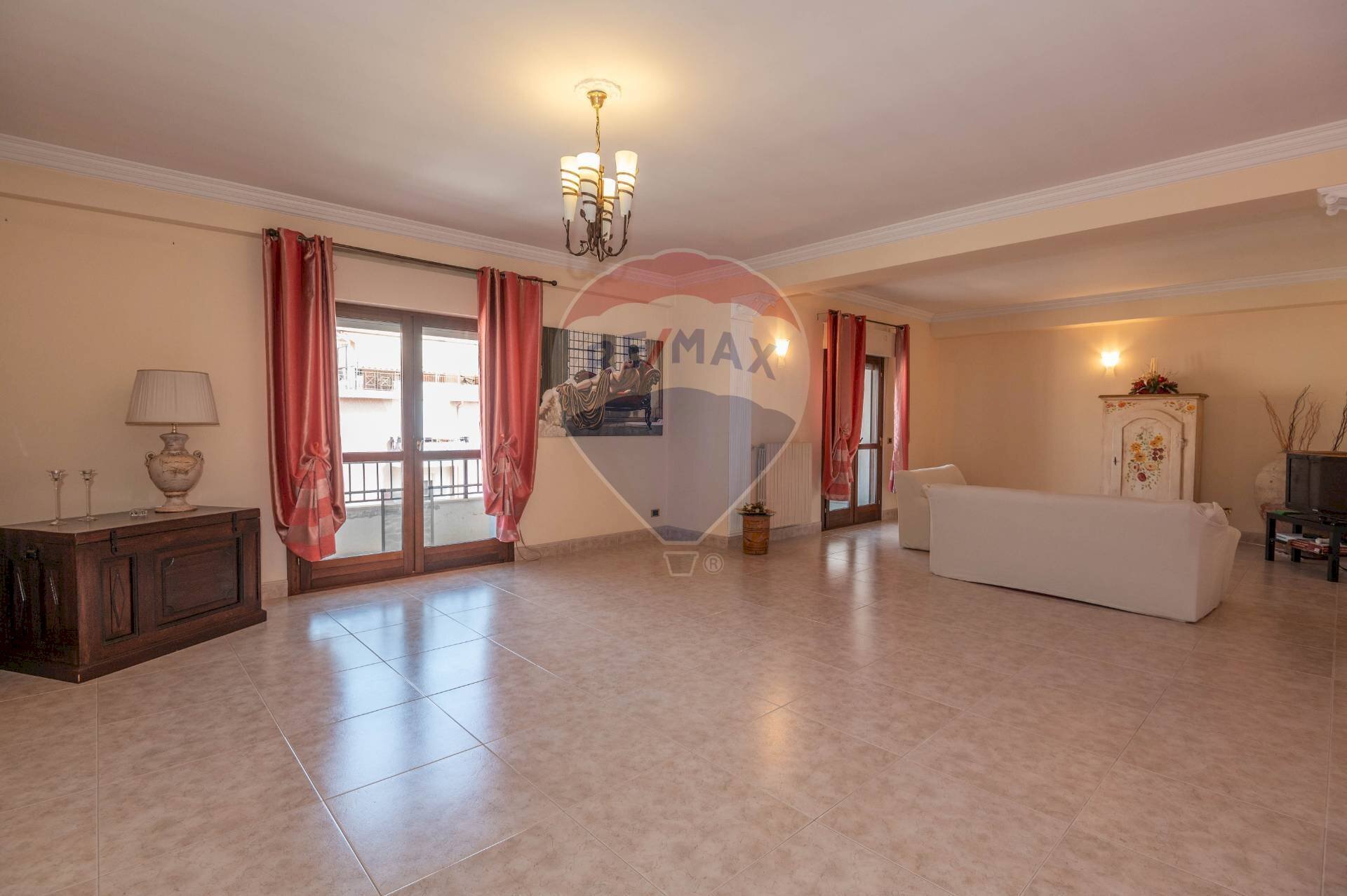 Soggiorno - Apartment VIA GIACINTO MENOTTI SERRATI
 
18, Vittoria - photo 3