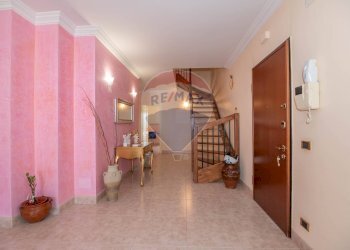 Hall / corridoio - Appartamento VIA GIACINTO MENOTTI SERRATI
 
18, Vittoria - foto 8