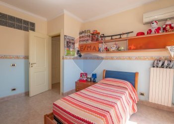 Camera / camera da letto - Appartamento VIA GIACINTO MENOTTI SERRATI
 
18, Vittoria - foto 24