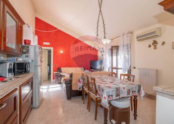 Sala da pranzo - Appartamento VIA GIACINTO MENOTTI SERRATI
 
18, Vittoria - foto 46