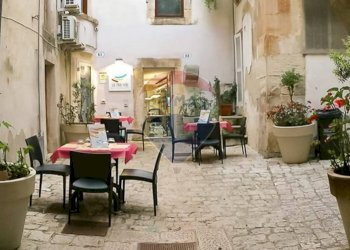 Terrazza - Attività Commerciale VIA ROSA
 
61-63, Ragusa - foto 3