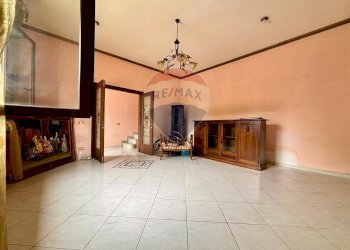 Soggiorno - Villa Via Giacinto Menotti Serrati
 
5, Vittoria - foto 6