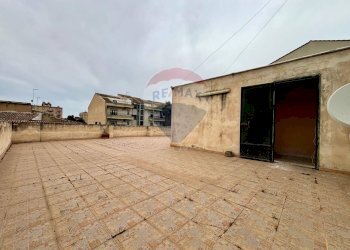 Terrazza - Villa Via Giacinto Menotti Serrati
 
5, Vittoria - foto 25