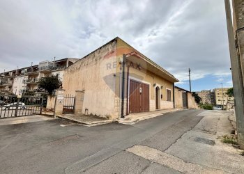 Casa all\'aperto - Villa Via Giacinto Menotti Serrati
 
5, Vittoria - foto 26