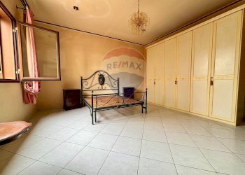 Camera / camera da letto - Villa Via Giacinto Menotti Serrati
 
5, Vittoria - foto 27