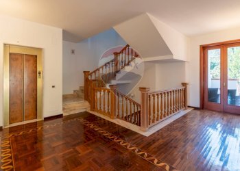 Scale - Villa Via Tommaso Natale
 
93/B, Palermo - foto 16