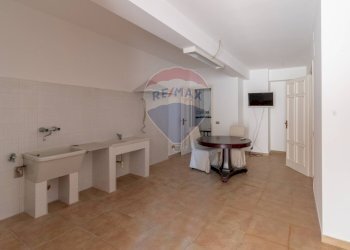 Sala da pranzo - Villa Via Tommaso Natale
 
93/B, Palermo - foto 32