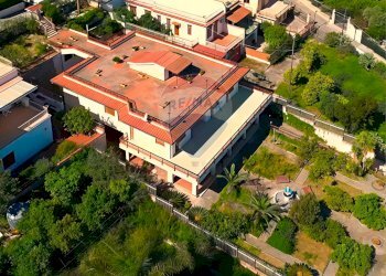Edificio all\'aperto - Villa Viale John Fitzgerald Kennedy
 
10, Casteldaccia - foto 4