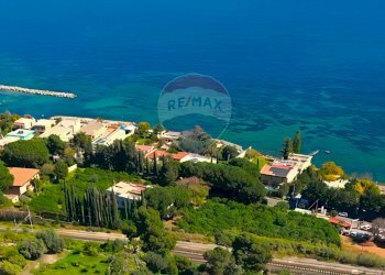 Vista dell\'acqua - Villa Viale John Fitzgerald Kennedy
 
10, Casteldaccia - foto 8