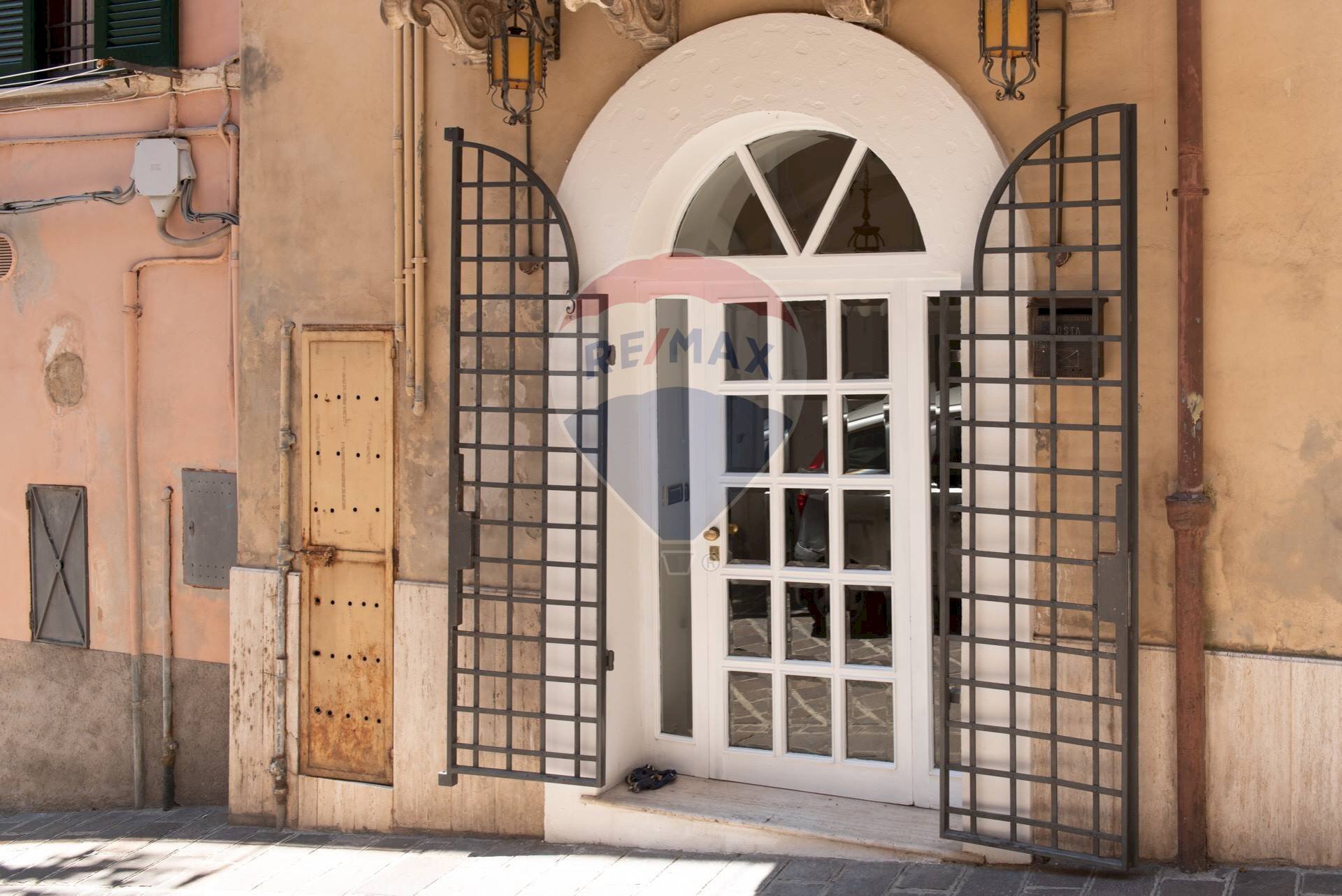 Edificio all\'aperto - Commercial Premises via Mazzetti
 
3, Chieti - photo 3