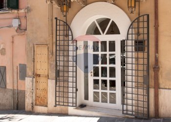 Edificio all\'aperto - Commercial Premises via Mazzetti
 
3, Chieti - photo 3