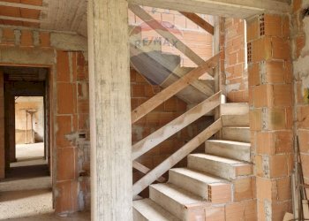 Scale - Villa Contrada Colle Marcone, Bucchianico - photo 14