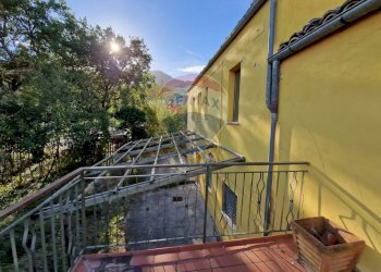 Balcone - Casa semi indipendente Contrada Campo Mirabello
 
23, Montebello di Bertona - foto 2