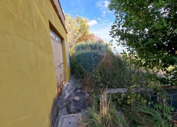 Edificio all\'aperto - Casa semi indipendente Contrada Campo Mirabello
 
23, Montebello di Bertona - foto 27