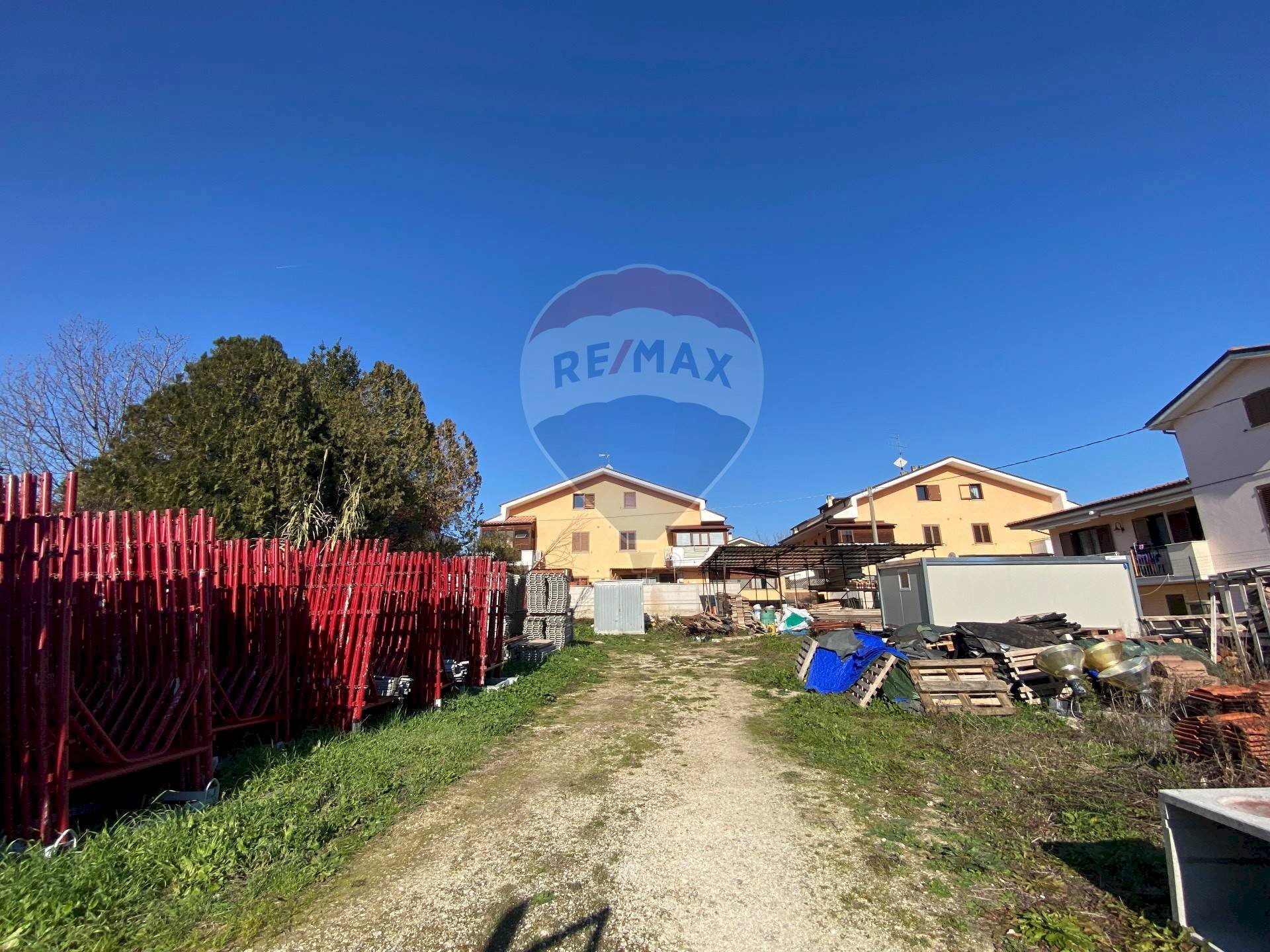 Casa all\'aperto - Terreno edificabile via Vomano, Chieti - foto 2