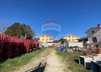 Casa all\'aperto - Terreno edificabile via Vomano, Chieti - foto 5