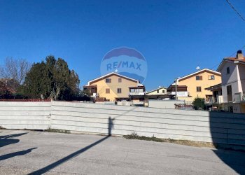 Edificio all\'aperto - Terreno edificabile via Vomano, Chieti - foto 9