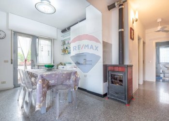 Sala da pranzo - Casa semi indipendente Via Orfento
 
48, Pescara - foto 1