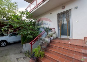 Scale - Casa semi indipendente Via Orfento
 
48, Pescara - foto 14