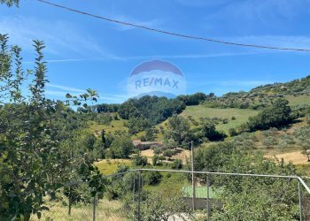 Vista delle montagne - Casa indipendente C.Da Colle Vertieri
 
15, Brittoli - foto 18