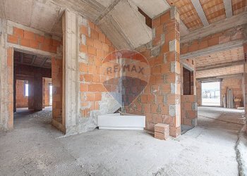 Non correlato - Capannone Via della bonifica
 
25, Cepagatti - foto 13