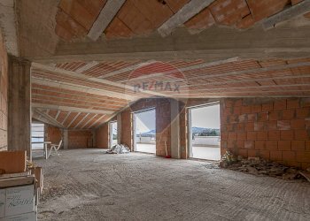 Parcheggio - Capannone Via della bonifica
 
25, Cepagatti - foto 18