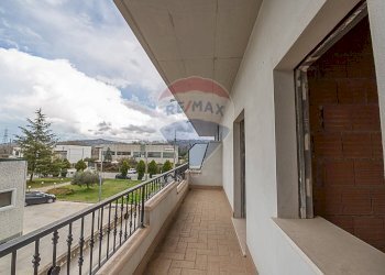 Balcone - Capannone Via della bonifica
 
25, Cepagatti - foto 23