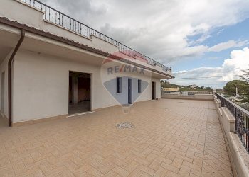 Terrazza - Capannone Via della bonifica
 
25, Cepagatti - foto 26